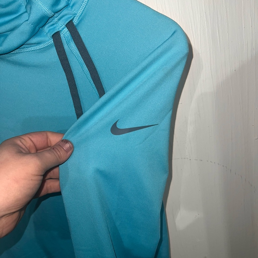 Nike long sleeve poll over